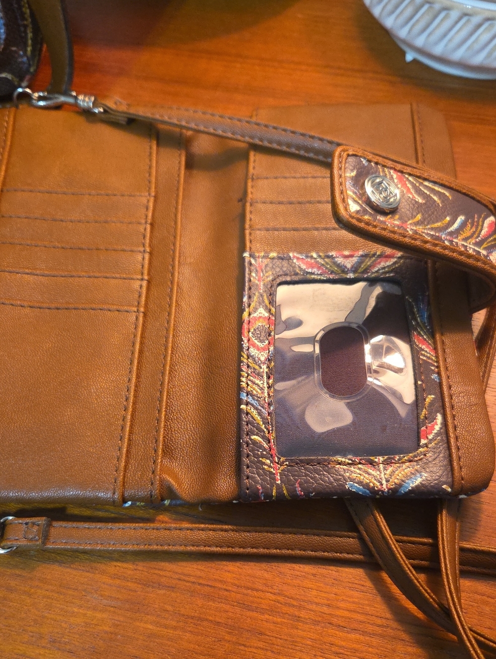 Relic Brown Peacock-Feather Crossbody Bag with Matching Wallet - Picture 4 of 16